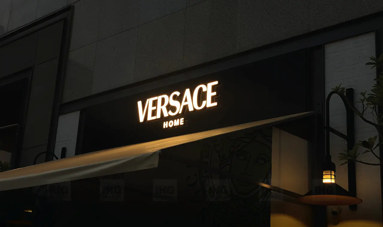 VERSACE